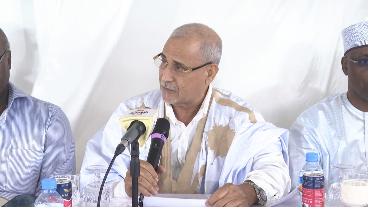 رئيس الجمعية الوطنية يقيم مأدبة عشاء على شرف الوفود البرلمانية المشاركة في مراسم تقليد وسام "الثريا" لفخامة رئيس الجمهورية