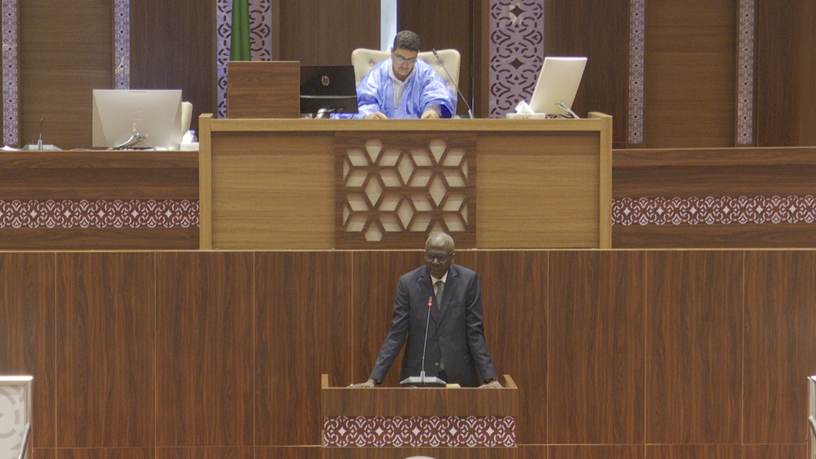 المصادقة على مشروع قانون يعدل بعض أحكام النظام الأساسي للجمارك&nbsp;